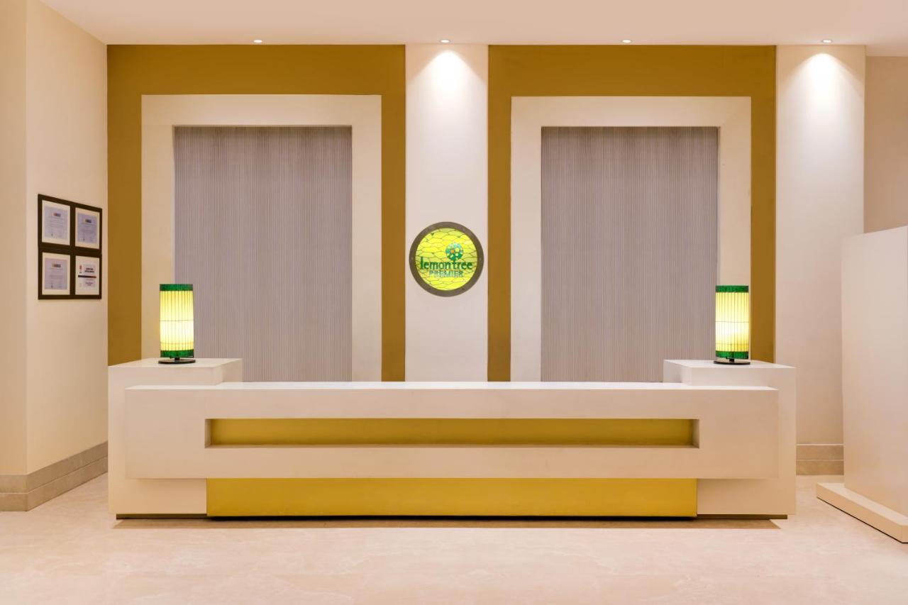 Готель Lemon Tree Premier 2, Gurugram Ґурґаон Екстер'єр фото